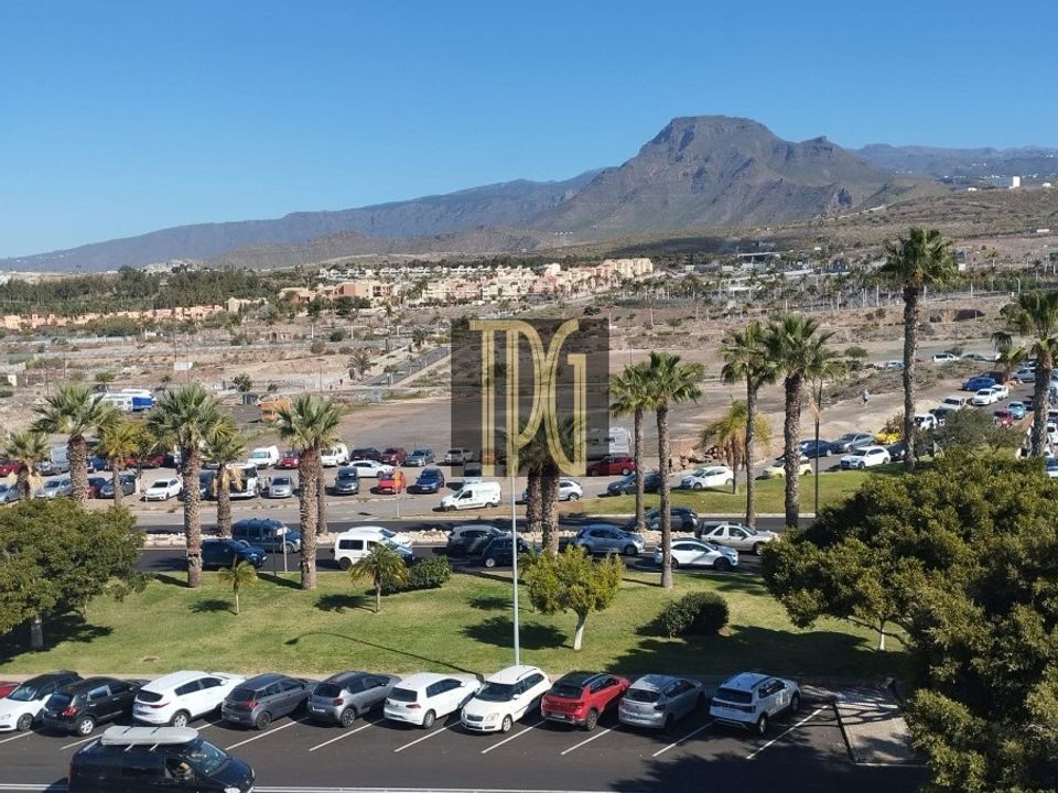Lejlighed i Playa De Los Cristianos, Tenerife - foto 1