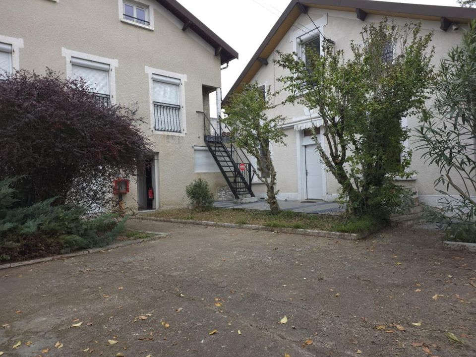 Villa en Villeurbanne, Rhone - foto 3