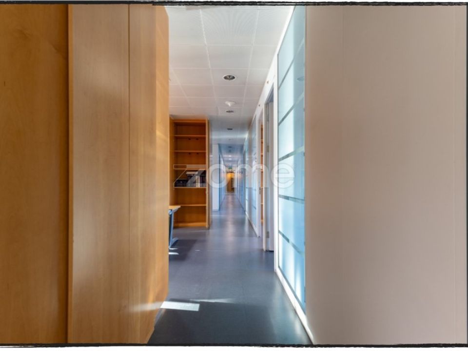 Commercial property in Rio de Mouro-Estacao, Lisbon - photo 2
