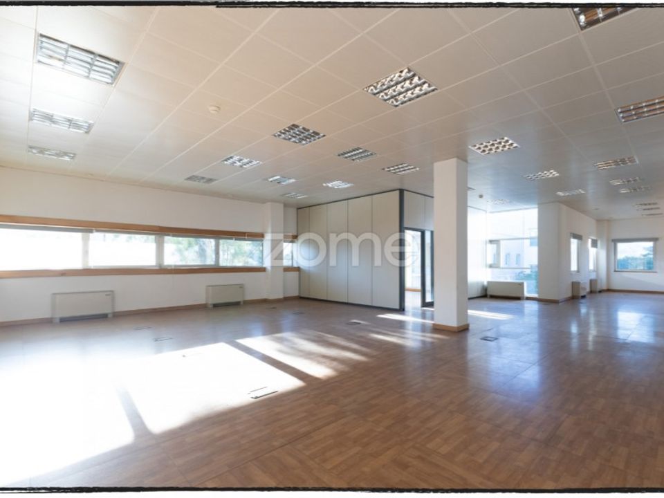 Commercial property in Rio de Mouro-Estacao, Lisbon - photo 5