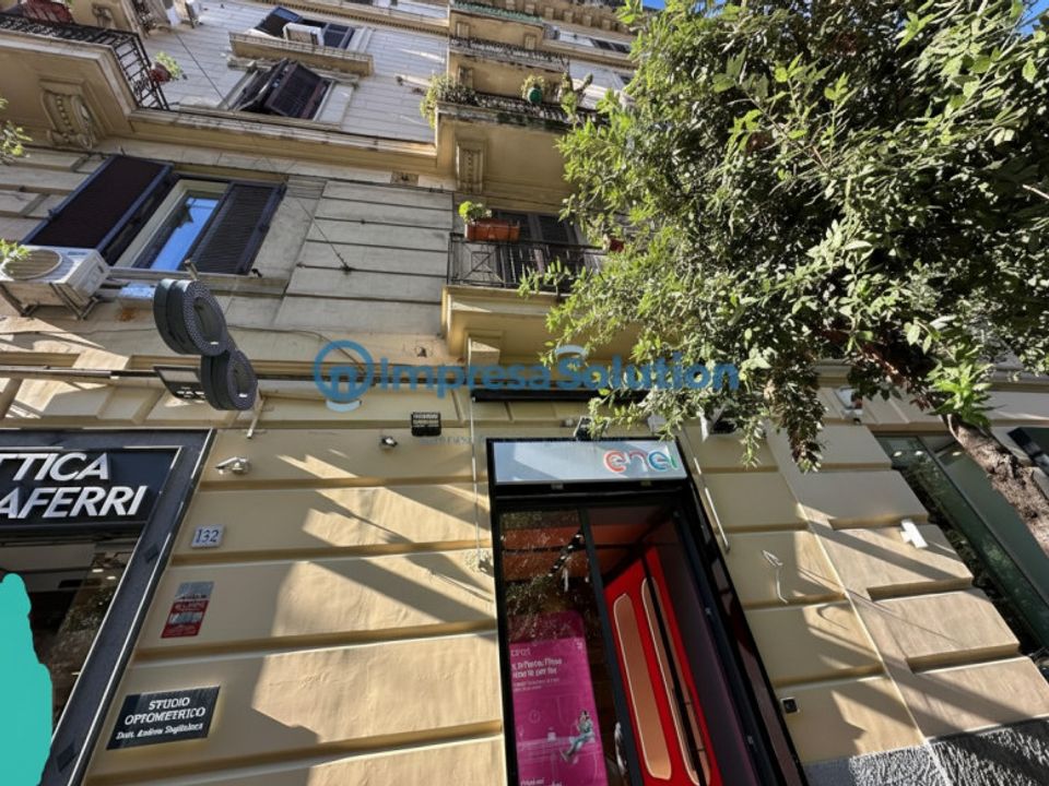 Erhvervsejendom i Naples, Naples - foto 2