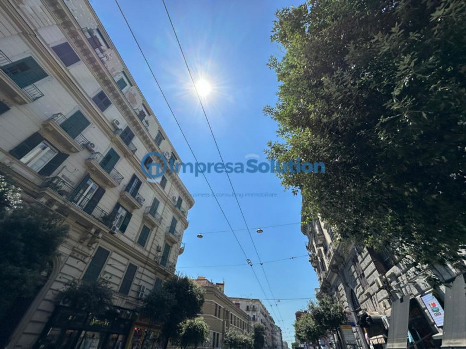 Erhvervsejendom i Naples, Naples - foto 4