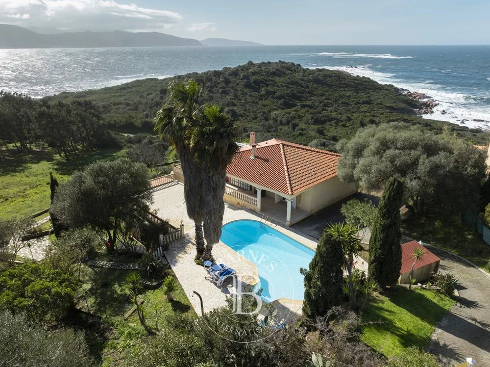Villa i Ajaccio, Corse-du-Sud - foto 1
