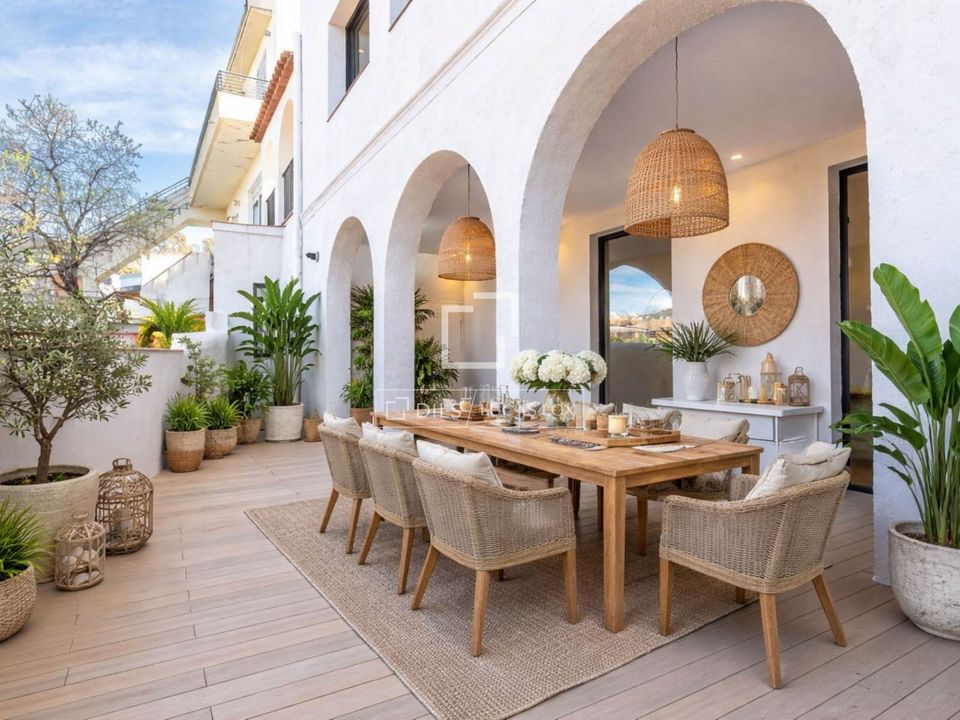Villa i Sant Just Desvern, Barcelona - bilde 1