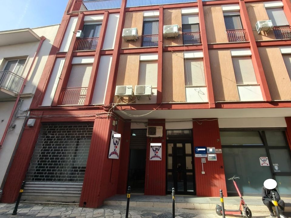 Propriedade comercial em Brindisi, Brindisi - foto 1
