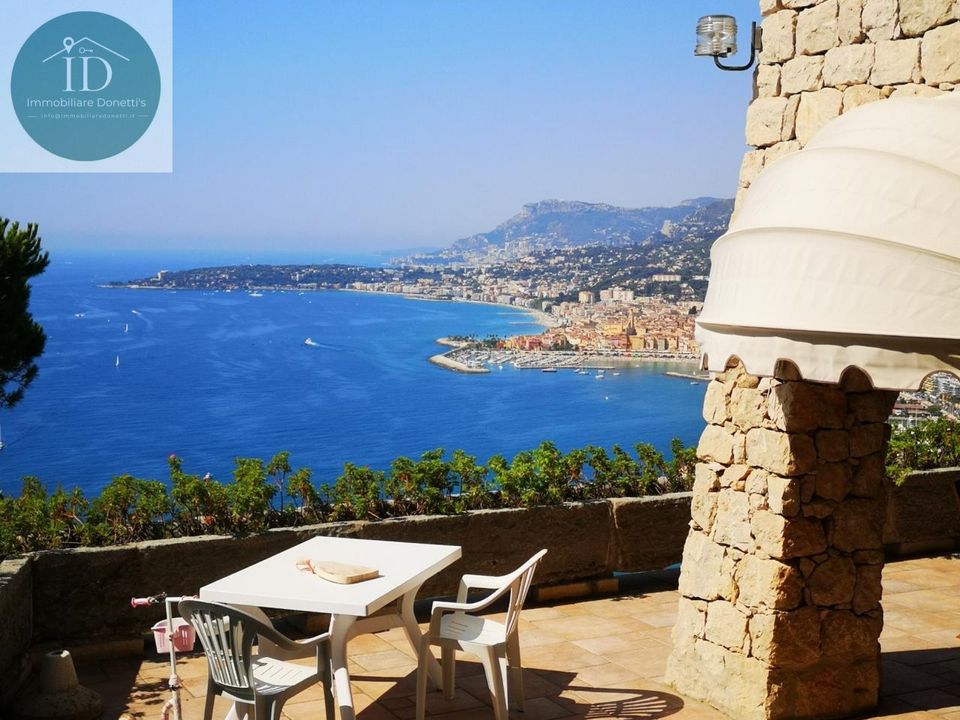 Villa a Ventimiglia, Imperia - foto 1