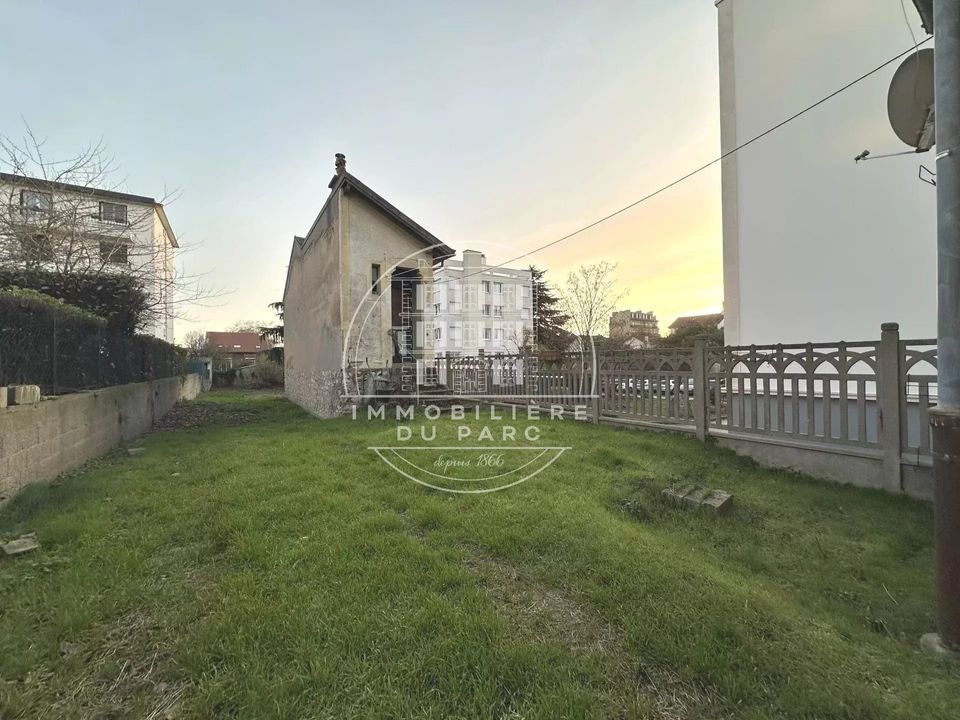 Helårsgrund i Colombes, Hauts-de-Seine - foto 1