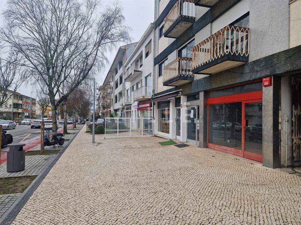 Erhvervsejendom i Aveiro, Aveiro - foto 1