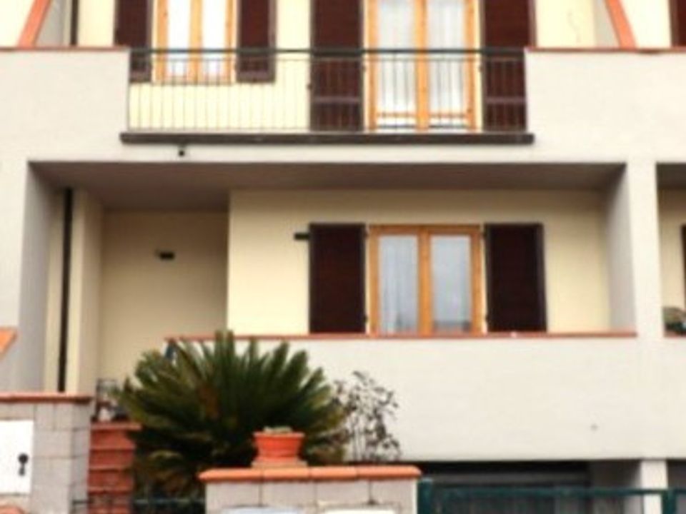 Rekkehus i Montevarchi, Arezzo - bilde 1