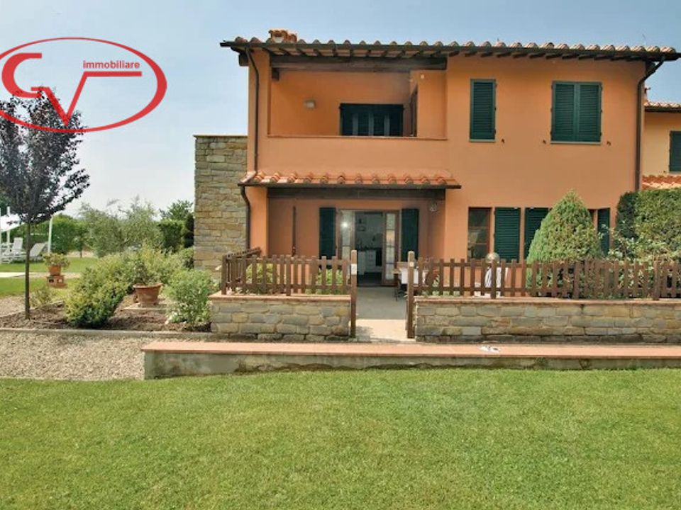 Rækkehus i Loro Ciuffenna, Arezzo - foto 1