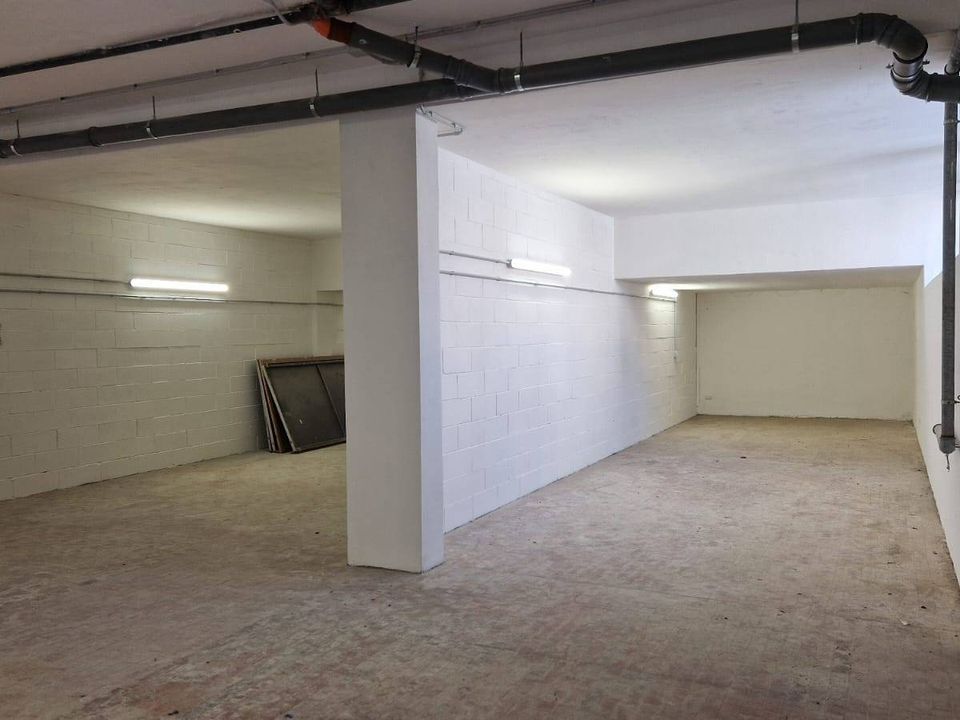 Parkeringsplass i Verderio, Lecco - bilde 3