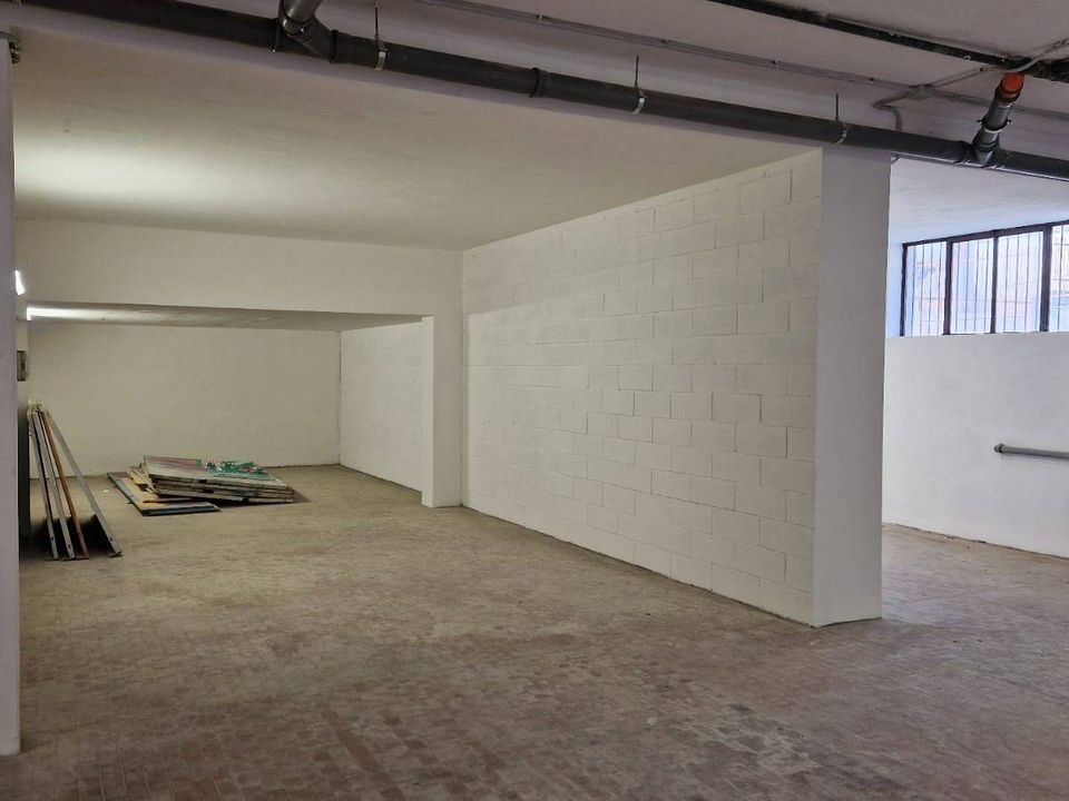 Parkeringsplass i Verderio, Lecco - bilde 4