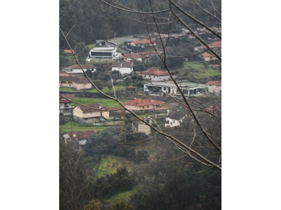 Land in Parada do Bouro, Braga - photo 1