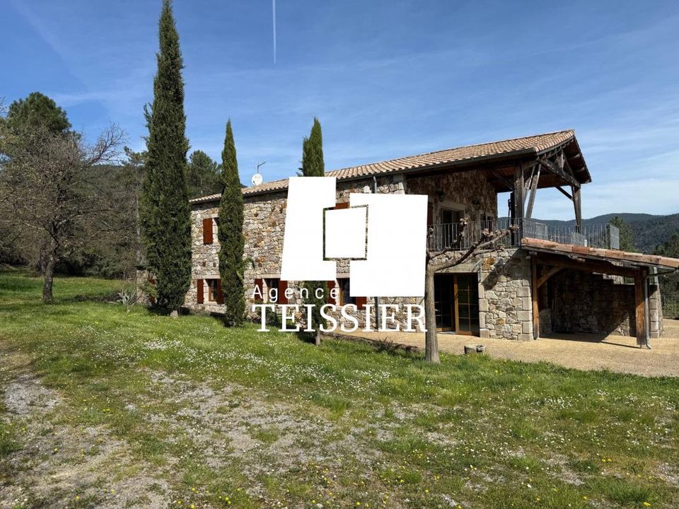 Landejendom i Saint-Pierre-Saint-Jean, Ardeche - foto 1