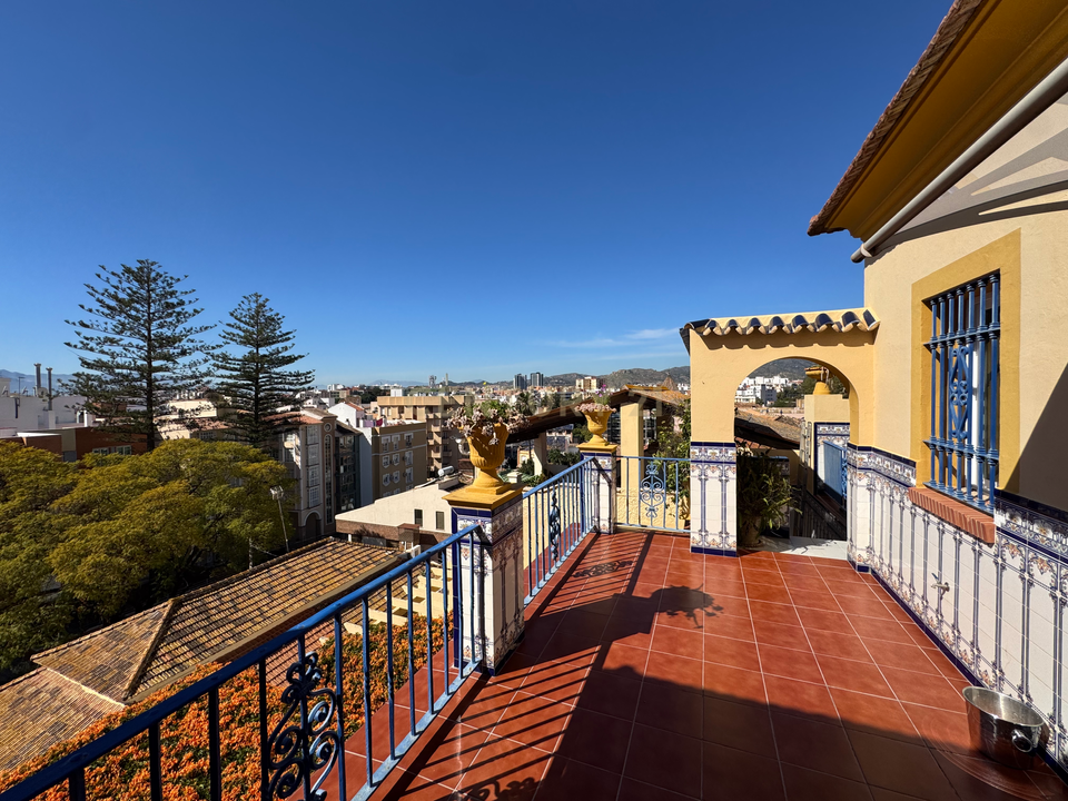 Villa i Malaga city, Malaga - foto 1