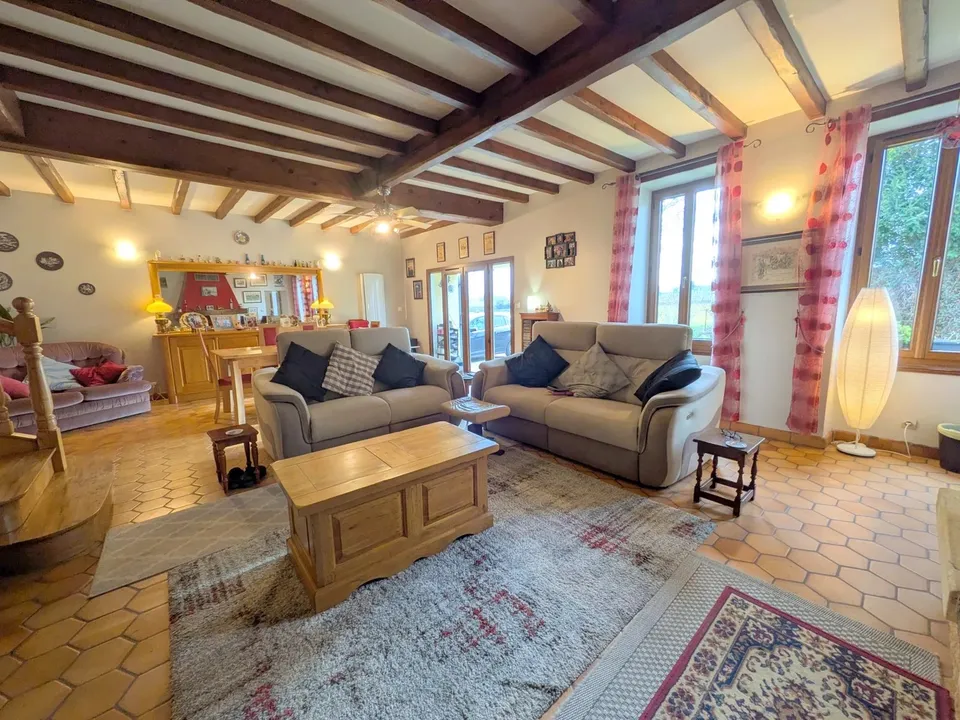 Casa de pueblo en Saint-Ciers-Du-Taillon, Charente-Maritime - foto 3