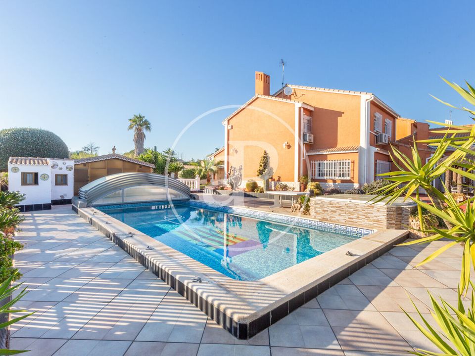 Villa i San Antonio De Benageber, Valencia - foto 1