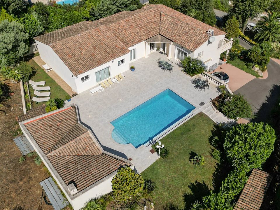 Villa en Vallauris, Alpes-Maritimes - foto 2