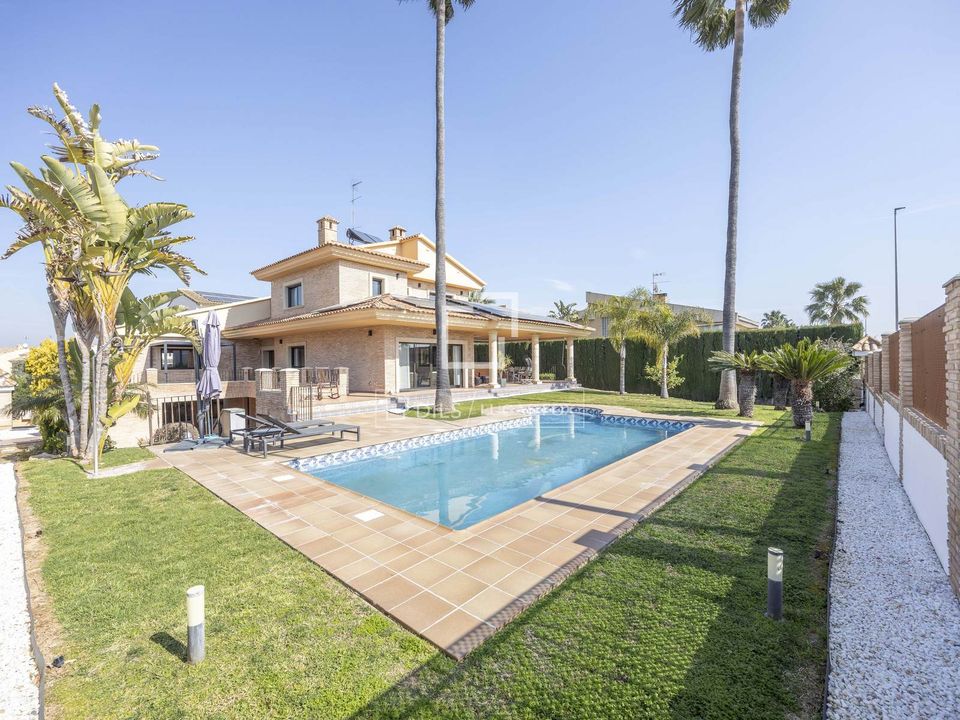 Villa i San Antonio De Benageber, Valencia - foto 1