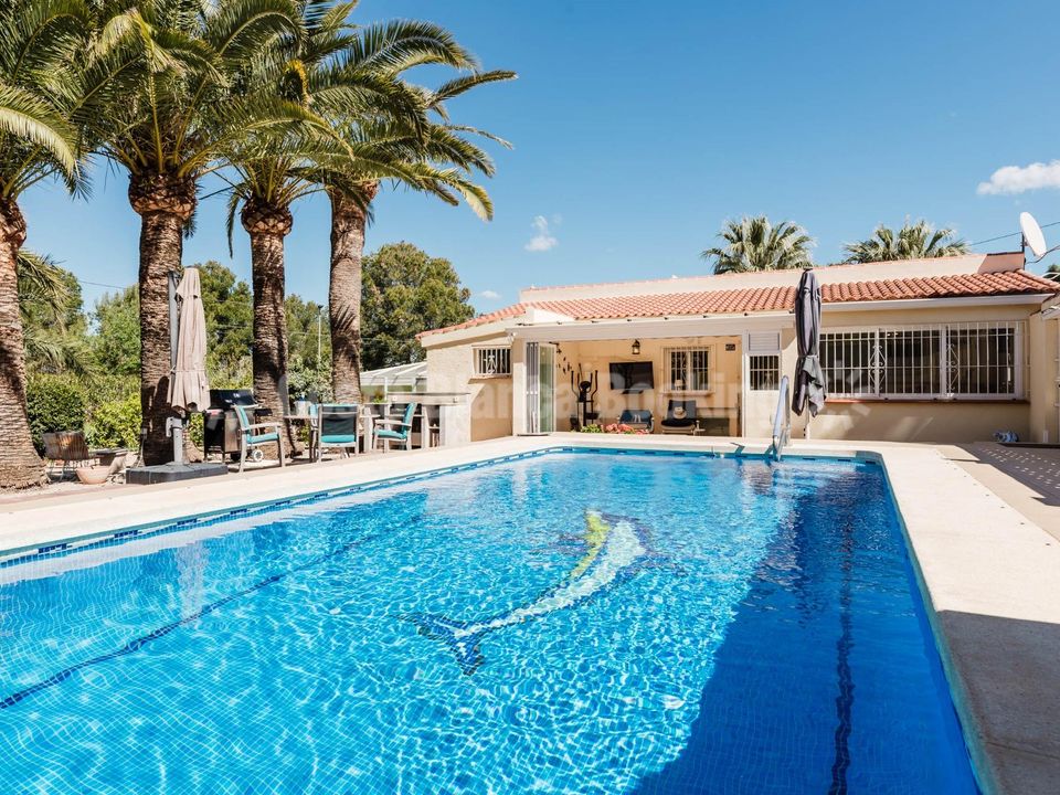 Villa i Alfaz del Pi, Alicante - foto 1