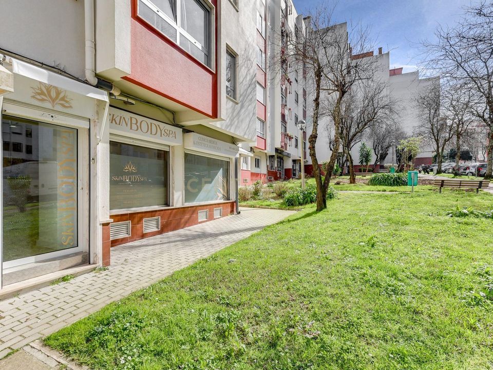 Erhvervsejendom i Amadora, Lisbon - foto 2