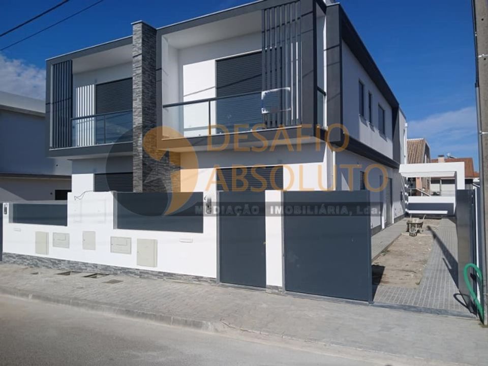 Byhus i Fernao Ferro, Setubal - foto 1