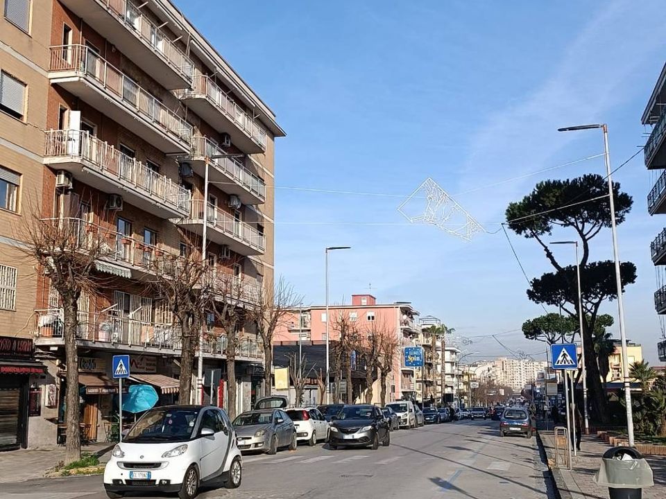 Erhvervsejendom i Naples, Naples - foto 1