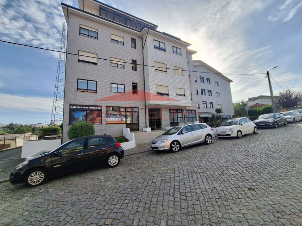 Parkeringsplads i Oliveira do Douro, Porto - foto 1