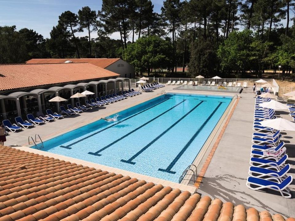 Erhvervsejendom i Les Mathes, Charente-Maritime - foto 1