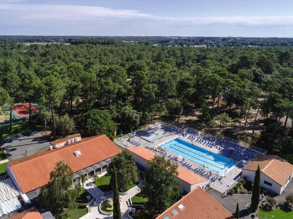 Erhvervsejendom i Les Mathes, Charente-Maritime - foto 2