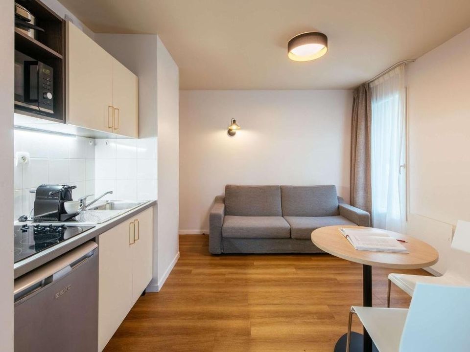 Erhvervsejendom i Asnières-sur-Seine, Hauts-de-Seine - foto 3