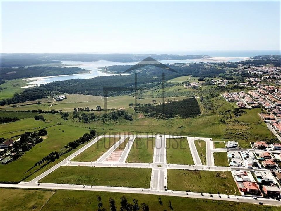 Helårsgrund i Santo Onofre e Serra do Bouro, Leiria - foto 1