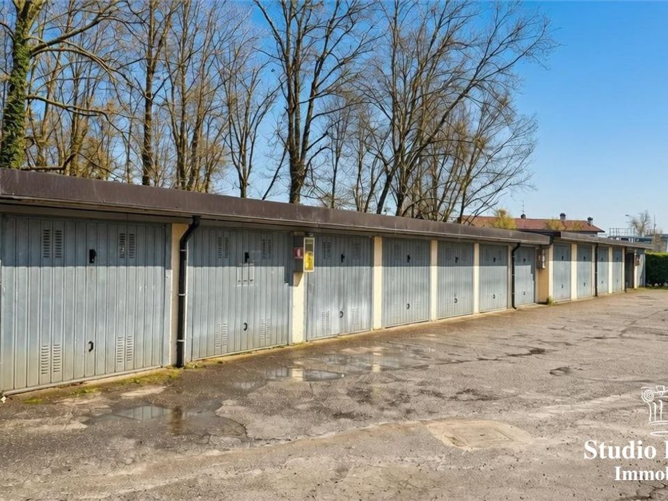 Parkeringsplads i Seregno, Monza and Brianza - foto 1