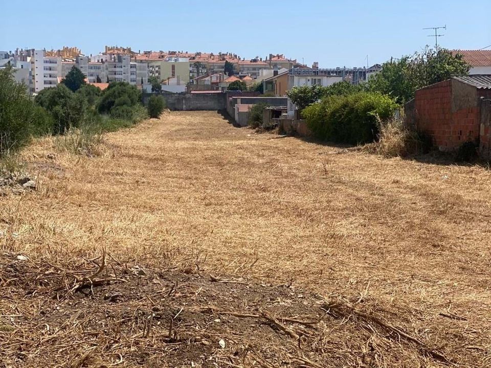 Helårsgrund i Sao Domingos de Rana, Lisbon - foto 1