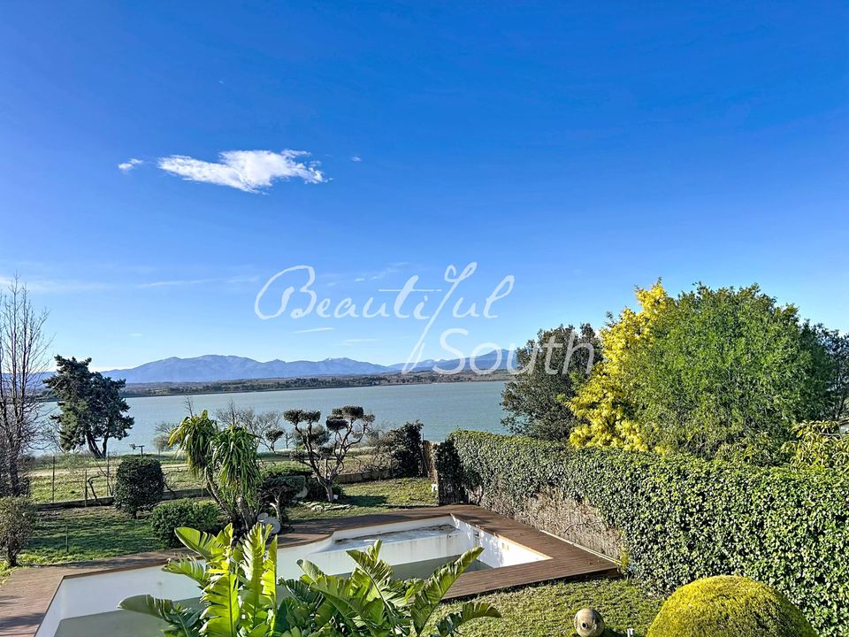 Villa i Villeneuve-de-la-Raho, Pyrenees-Orientales - foto 1