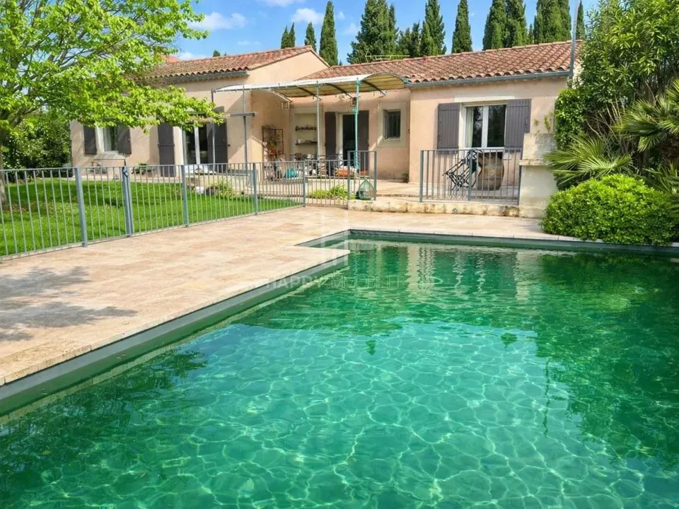 Villa i Maillane, Bouches-du-Rhone - foto 1
