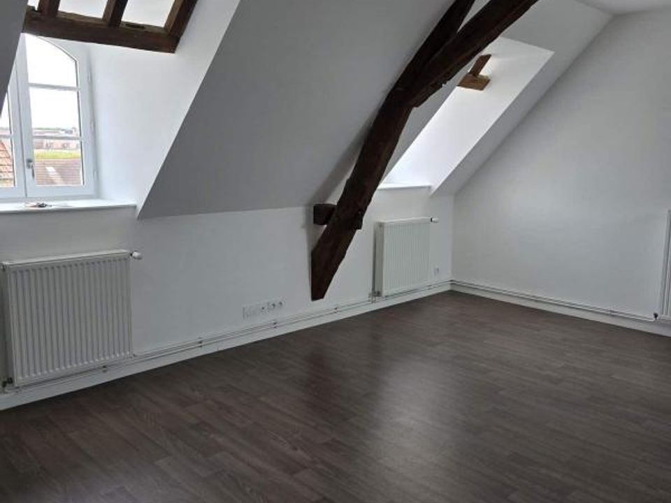 Apartment in Avallon, Yonne - photo 1