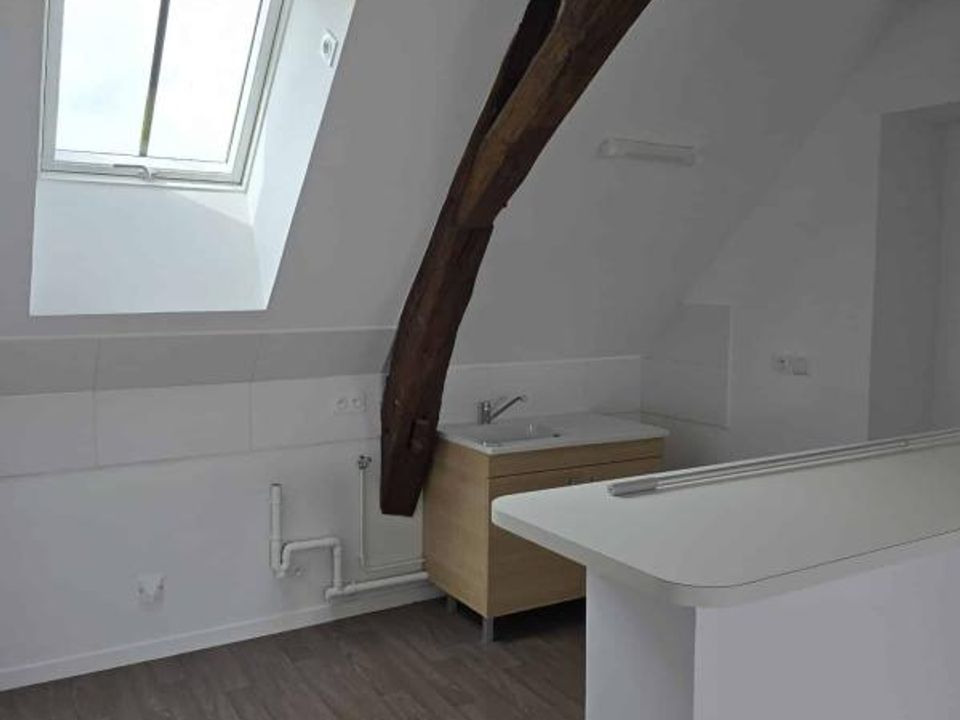 Apartment in Avallon, Yonne - photo 2