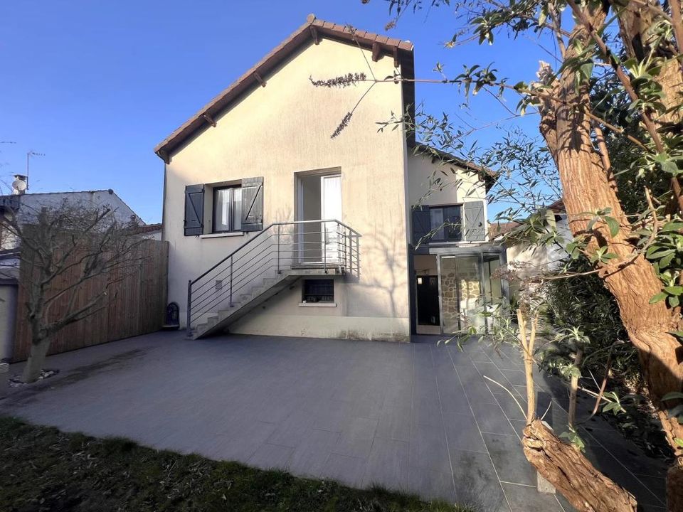 Villa i Les Clayes-Sous-Bois, Yvelines - foto 1
