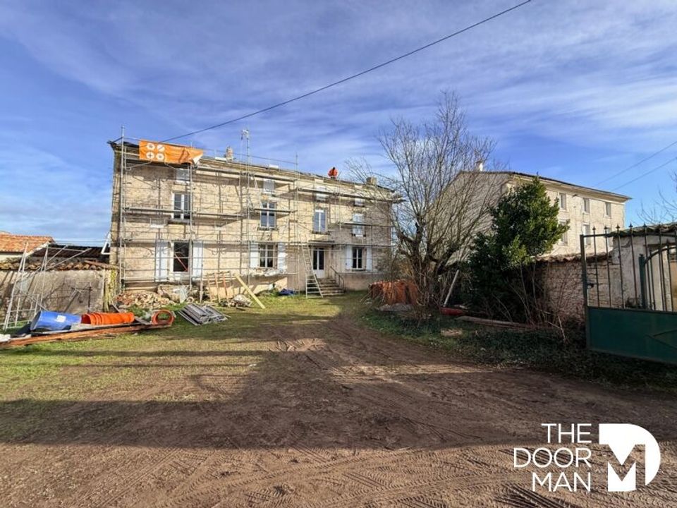 Landejendom i La Rochenard, Deux-Sevres - foto 1