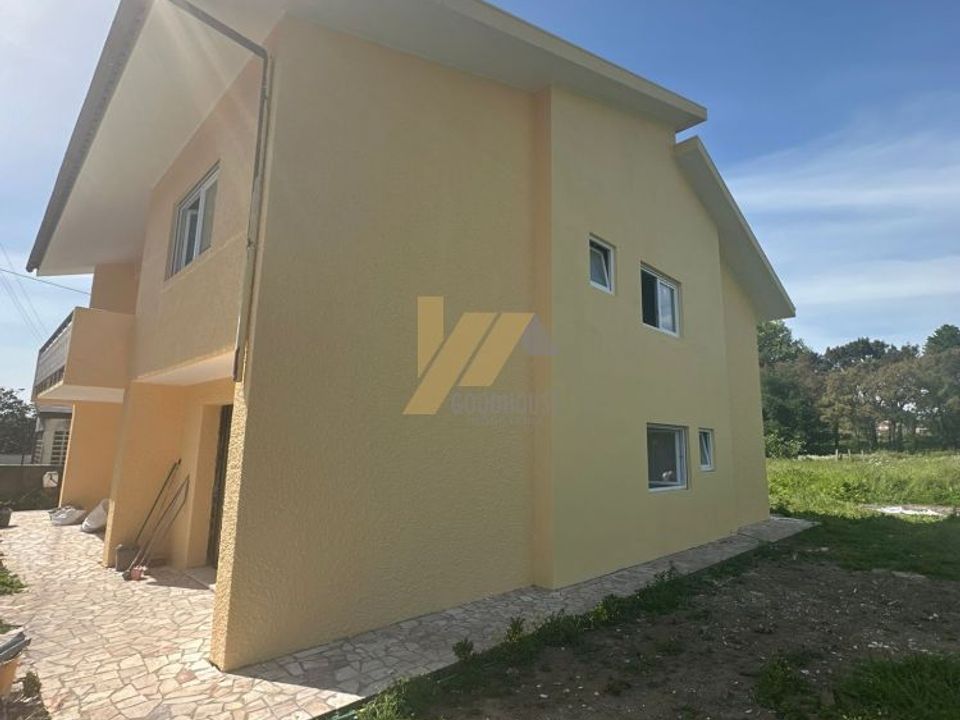 Villa i Santa Maria da Feira, Aveiro - foto 1