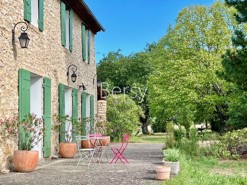 Villa i Pernes-les-Fontaines, Vaucluse - bilde 1