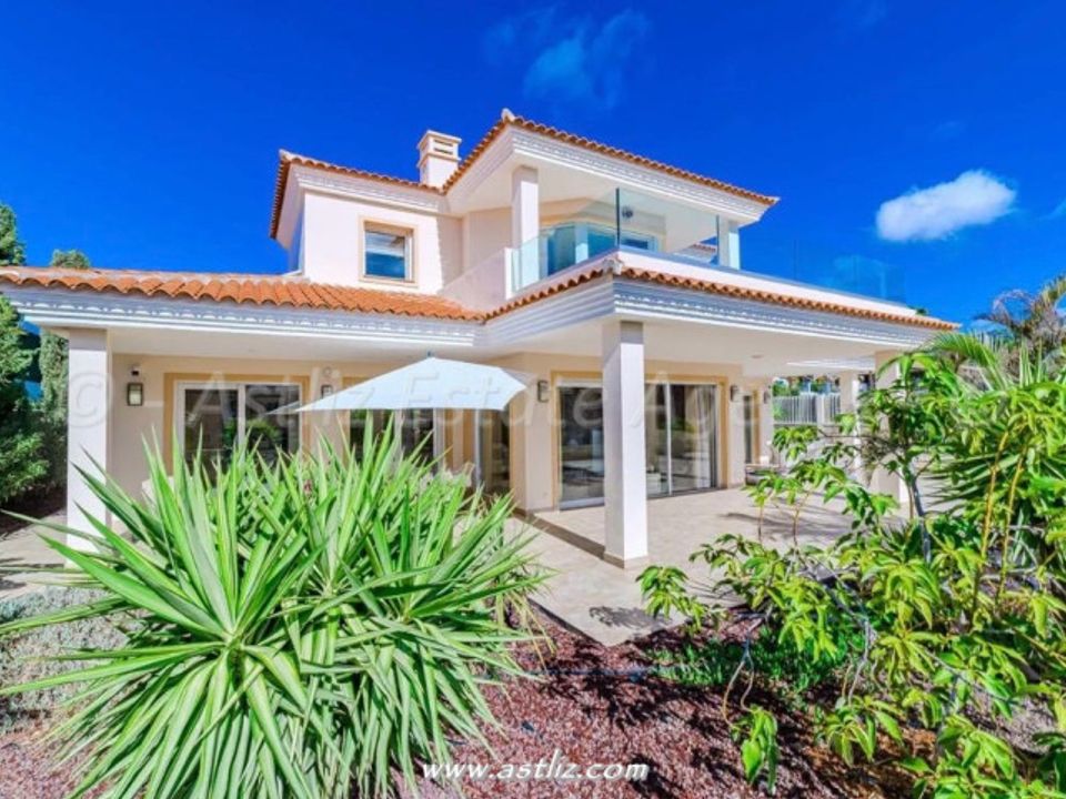 Villa i La Caleta (Adeje), Tenerife - foto 1