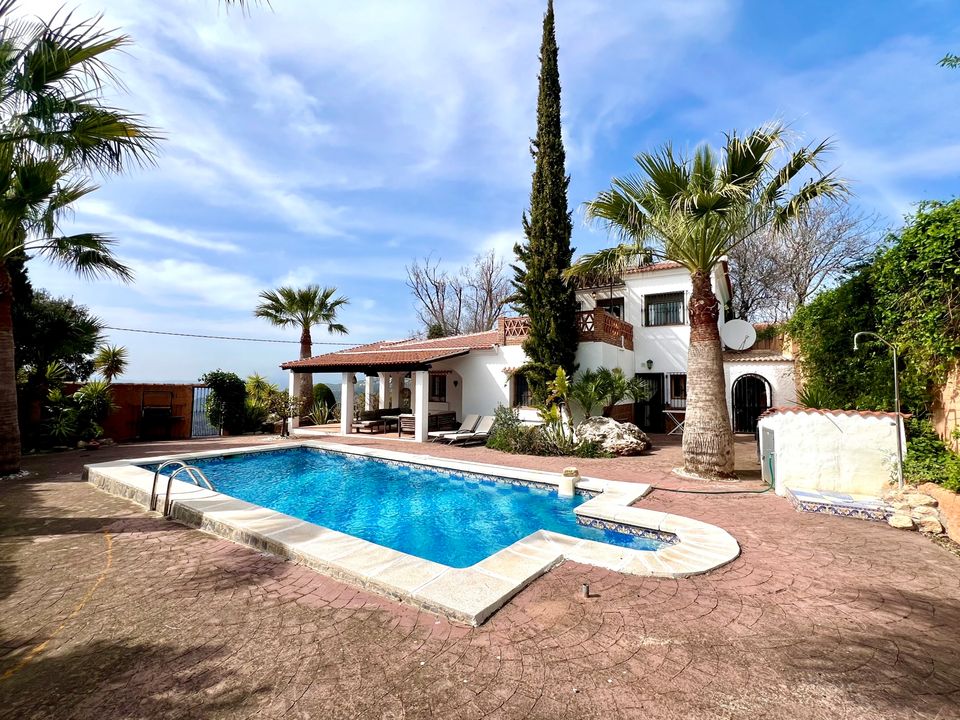 Villa i Alcaucin, Malaga - foto 1