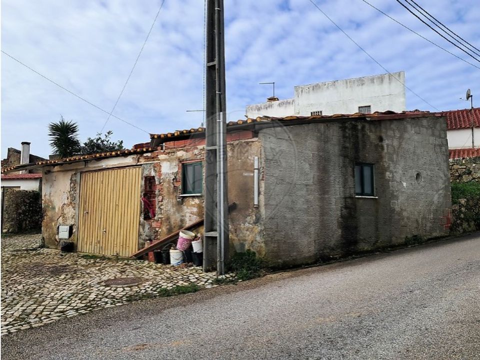 Garage i Santo Onofre e Serra do Bouro, Leiria - foto 1