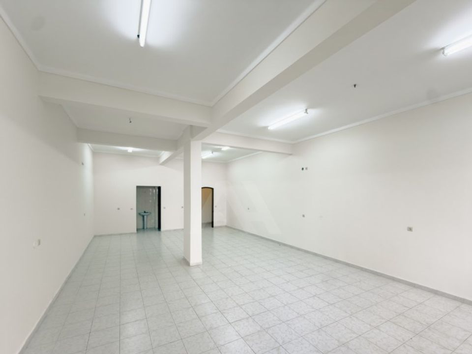 Erhvervsejendom i Cacem, Lisbon - foto 1