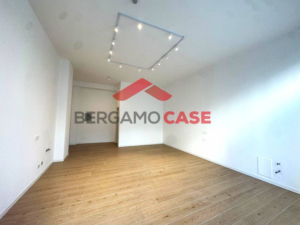 Erhvervsejendom i Bergamo, Bergamo - foto 2