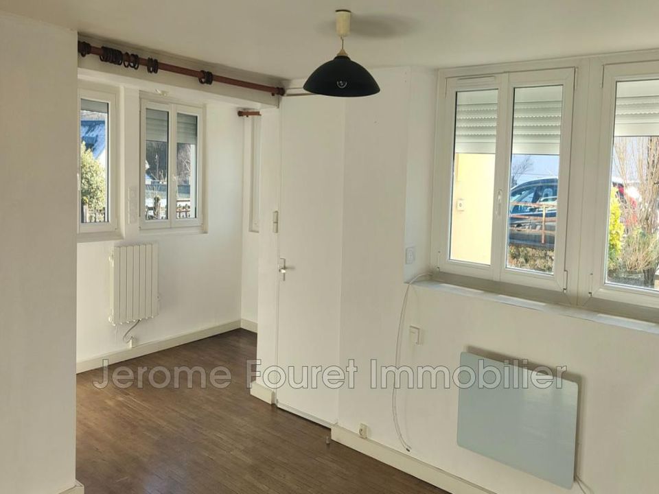 Lejlighed i Montaignac-Saint-Hippolyte, Correze - foto 1