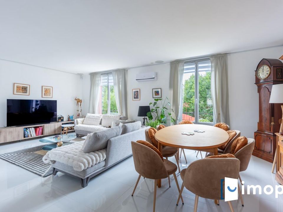 Villa i Joinville-le-Pont, Val-de-Marne - foto 1