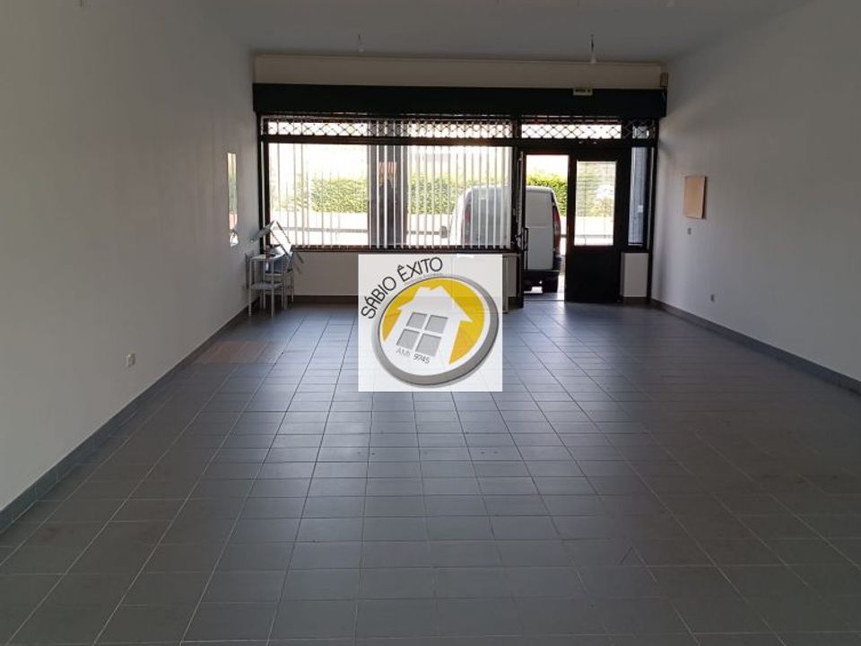 Erhvervsejendom i Oliveira de Azemeis, Aveiro - foto 2